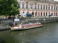 IMG 2729  een oude Amsterdamse rondvaart boot, met de originele naam nog,  Oranje Nassau