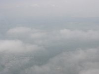 IMG 2108  Boven Rockanje, tussen twee wolken lagen